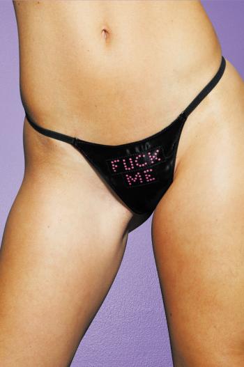 ALLURE LEATHER★アルーア★ワイルド&セクシー★エナメルビニール FUCK ME メッセージ入りGストリング