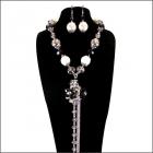 【ランジュエリー】パール＆クリスタルフラワーチャームのロングネックレス（with ピアス）